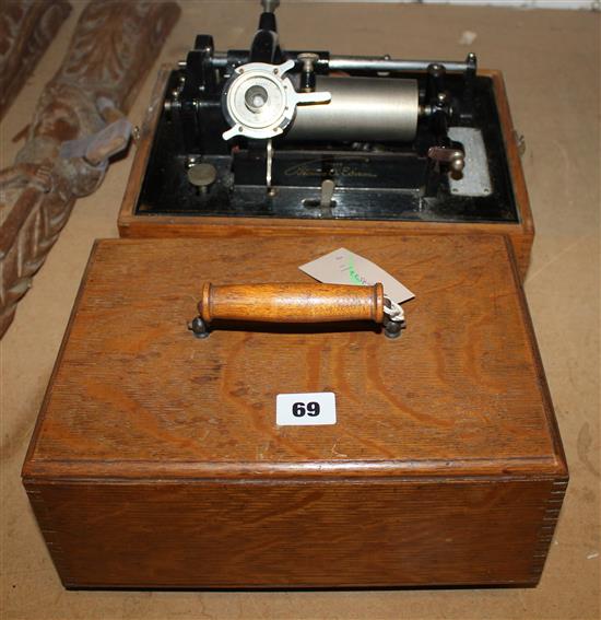 Edison standard phonograph, oak case